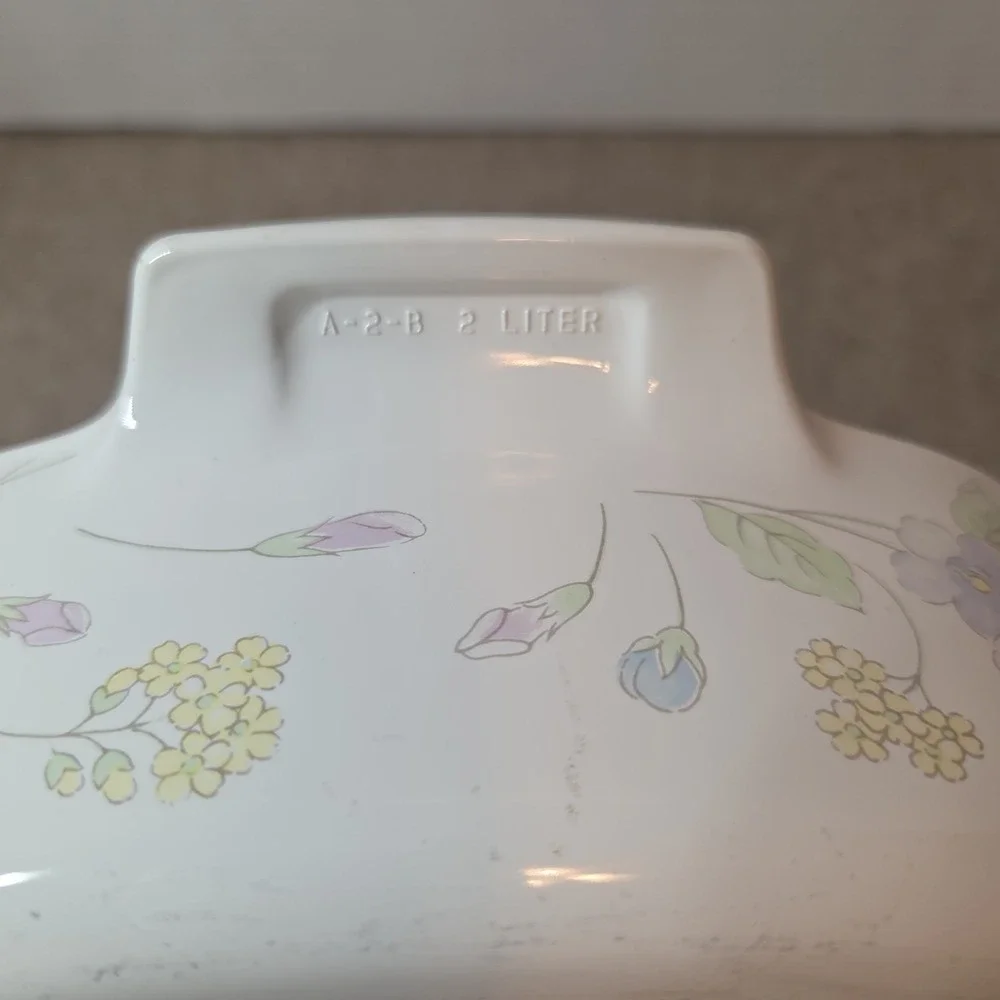 Corning Ware A-2-B Pastel Bouquet 2 Qt Casserole Dish w/Pyrex Glass Lid A-9-C